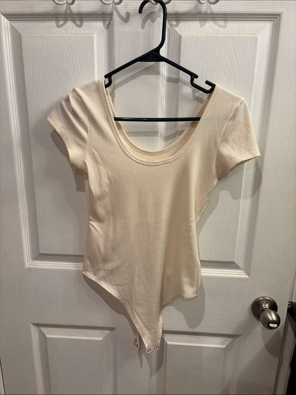 Cream American Eagle Scoop Bodysuit